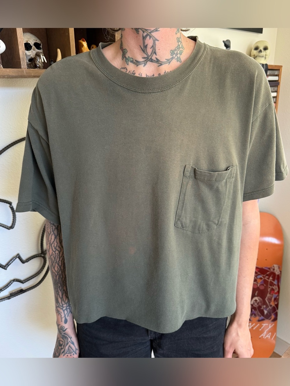 Cropped Boxy Faded Olive Green Cotton SS Pocket Tee ~ Size Large
